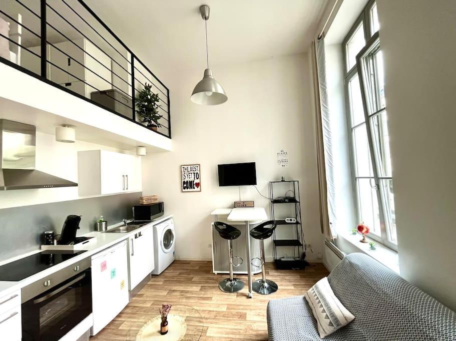 Tres Bel Appartement A 2 Pas Du Theatre Sebastopol Lille Exterior photo